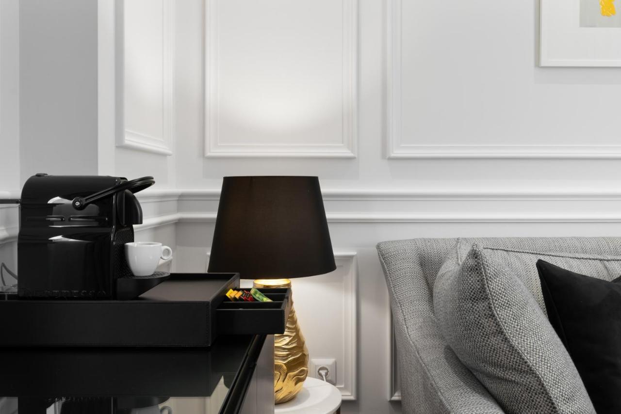 Praxitelous Luxury Suites Athens Exterior photo